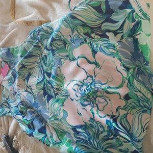 𝅺LILLY pulitzer donna top great pattern NWT